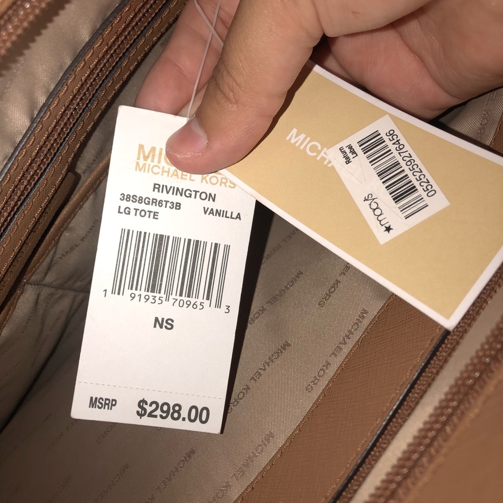 Michael Kors Signature Rivington XL Tote Vanilla - Picture 6 of 7